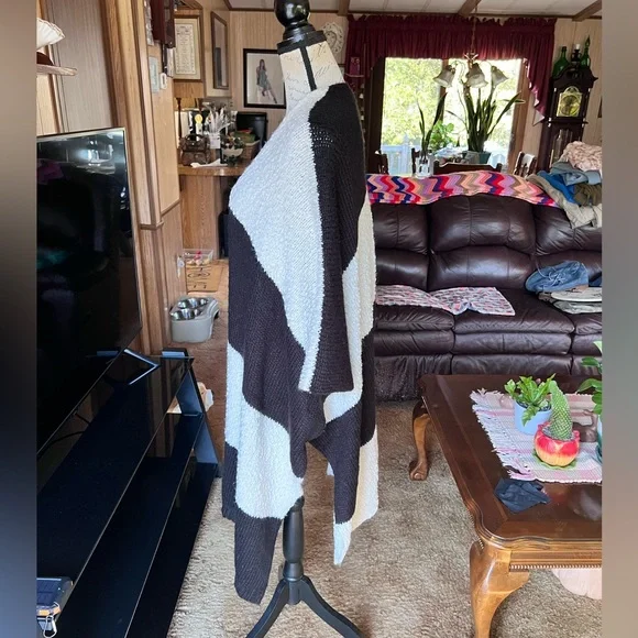 Anthropology Mixed Stripes Kimono one size black and white striped. - Picture 12 of 16